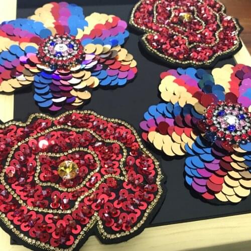 Handmade red flower Rhinestone beaded patches Sew on Sequin Applique DIY decorative parches for clothes bag