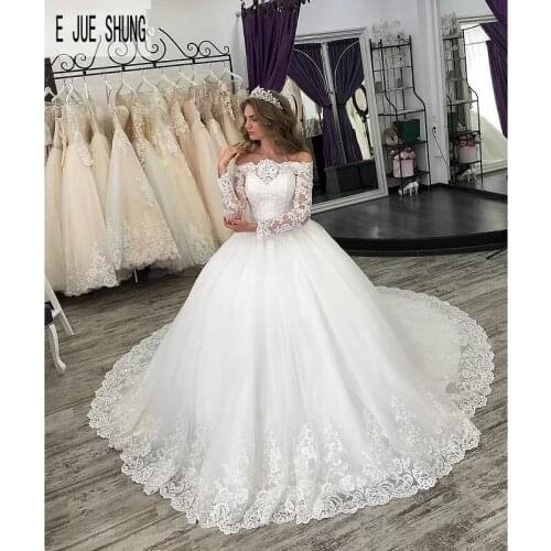 E JUE SHUNG Vintage Tulle Off the shoulder Wedding Dresses Long Sleeve Appliqued Lace Up Back Ball Gown Wedding Bridal Gowns