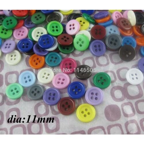 100 PCS/LOT 11mm Random Mix 4 Holes Resin Sewing Buttons Garment buttons Scrapbooking accessories