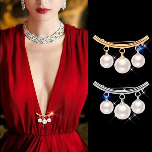 Pearl Brooches Women Clothes Coat Decoration Sweater Cardigan Clip Brooch Jewelry For Women Girl Party Decoration