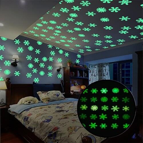 50pcs 3D Snowflake Luminous Wall Sticker Fluorescent Glow In The Dark Wall Decal For Homw Kids Room Bedroom Christmas Decor