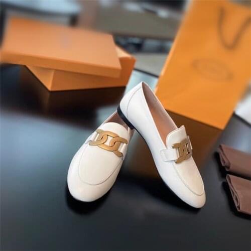 2021 European and American spring and autumn new womens flat shoes with metal buckle decoration loafers