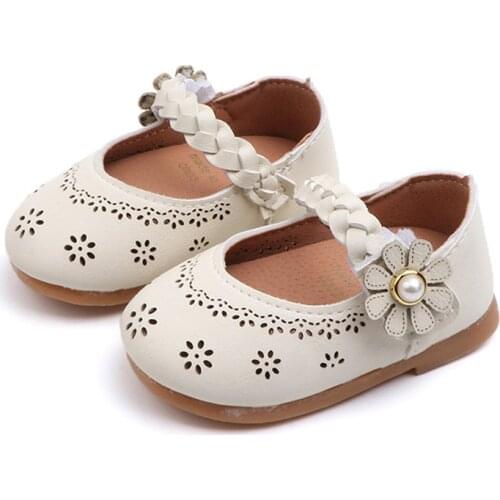 Baby Leather Baby Girl First Walker Breathable Shoes Infant Flower Soft Soled Non-slip Footwear Hollow Design Crib Shoes