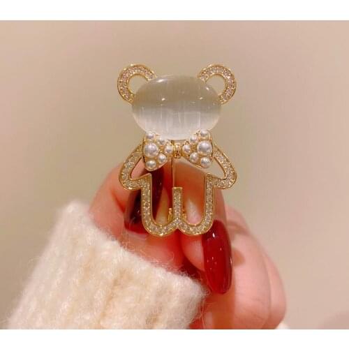 2021 New Korea Style Fashion Cute Opal Bear Brooch For Women Coat Accessories High Qualtiy Gold Plated Female Brooches Pins