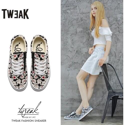 Womens shoes spring and autumn womens shoes broken flowers graffiti leisure sports board shoes printed canvas shoes