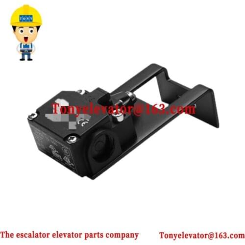 TR 256-11Z-M20 Escalator Limit Switch TR256-11Z-M20 With Braket
