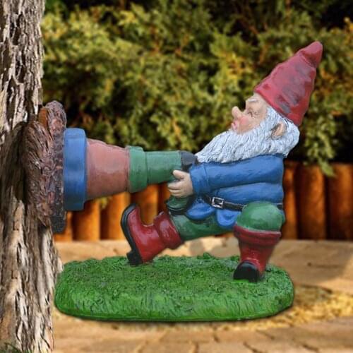 1Pcs Unique Garden Sculpture Cartoon Dwarf Climbing Tree Hanging Ornaments Lovely Tree Ornament Garden Gnome Decoration