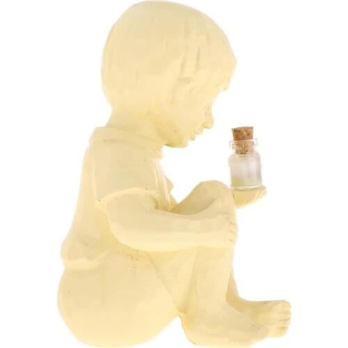 Resin Boy Girl Sculpture for Room Decoration Handcrafted Art Statue with Solar Lighted Fireflies in Jar for Home Garden Decor