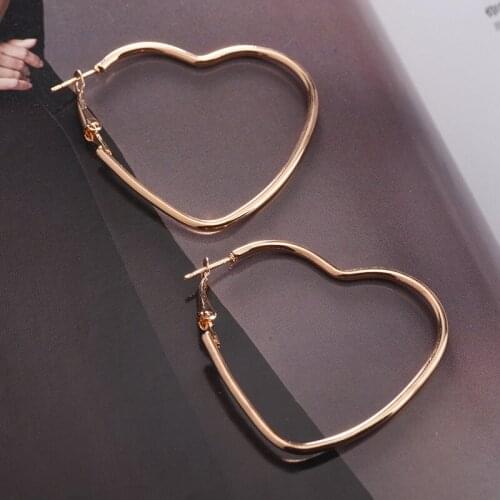 2020 Fashion OL Big Circle Heart Peach Heart Loving Heart Earrings for Women Metal Plated Jewelry Girls Holiday Gift Giveaway