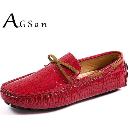 Fashion Men Loafers Fashion Moccasins Driving Shoes Plus Size 48 47 Casual Office Shoes Designer Mens Shoes Slip On Flats Red