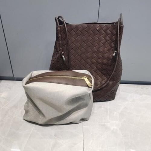 2021 Women Handwoven Handbag Real Leather Messenger Bag Lady Single Shoulder Portable Handbag Large Capacity Bucket Handbags