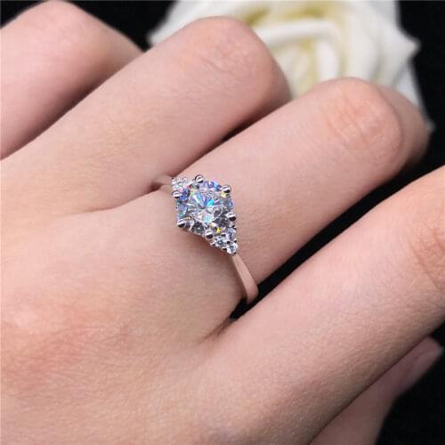 Solid Platinum PT950 Test Positive 2Ct Moissanite Ring Three Stone Lovely Gift For Girl Office Lady Beautiful Leather Box