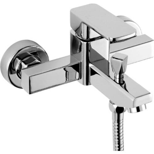 Zinc Alloy Triple Bathtub Faucet Wall Mounted Bathroom Shower Hot And Cold Water Mixing Valve Nozzle Tap Bath Shower Accessories