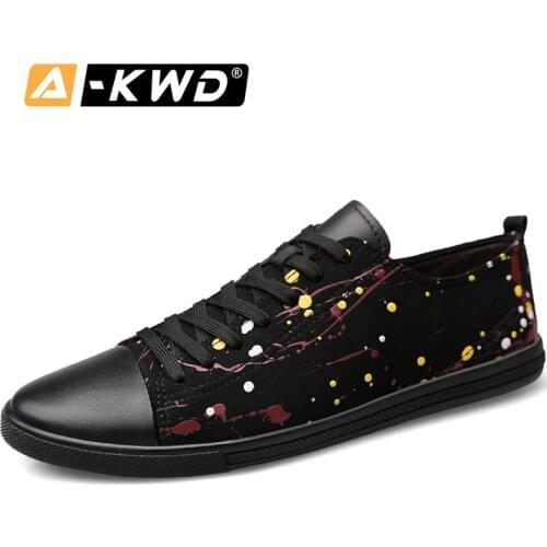 Personality Graffiti Hip Hop Shoes New Fashion Shoes 2019 Low Top Leather Sneakers Man Casual Lightweight Thin Bottom Mans Shoes