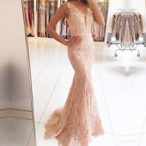 2019 Long Mermaid Evening Dresses V Neck with Beaded Lace Evening Gowns Sexy Illusion Back Sheath Prom Dresses