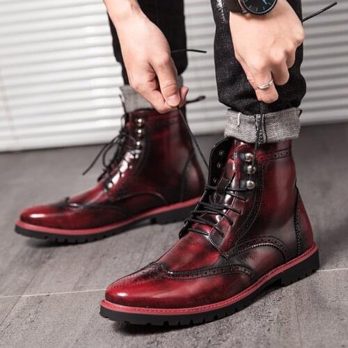 2020 New Men Pointed Retro Lace-Up Brogue Ankle Boots British Designer Botas Trend Casual Luxury High-Top Punk Rock Shoes