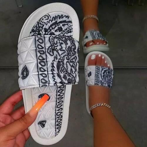 Women Graffiti Print Slippers 2021 Summer Woman Casual Home Slides Female Beach Shoes Plus Size Ladies Comfort Outside Flats