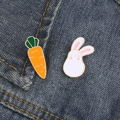Cartoon Animal Rabbits Brooches Cute Bunny Carrot Pins Metal Badges Coat Denim Shirt Enamel Pin Jewelry Gifts for Children Girls