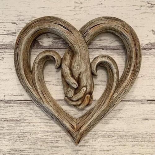 Home heart-shaped pendant sculpture rustic wall hanging wooden heart hand in hand home wall decoration ornaments accessories
