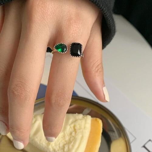 Luxury Female Green Crystal Stone Ring Silver Color Thin Wedding Rings For Women Promise Geometric Engagement Open Ring Gift