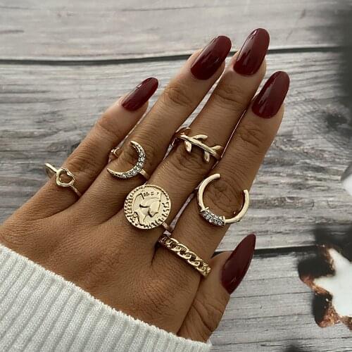 IPARAM Bohemian Crescent Coin Crystal Knuckle Ring for Women Vintage Geometric Love Leaf Finger Ring Jewelry Party Gift