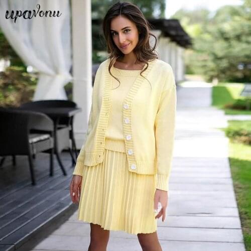 Free Shipping 2021 Autumn Womens Elegant Sweater 3-Piece Set V-neck Long Sleeve Knit Cardigan & Vest & Pleated Mini skirt Sets