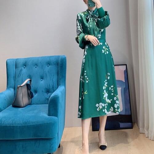 2021 New Spring Green Floral Print Midi Satin Dress Size 0-4 Elegant