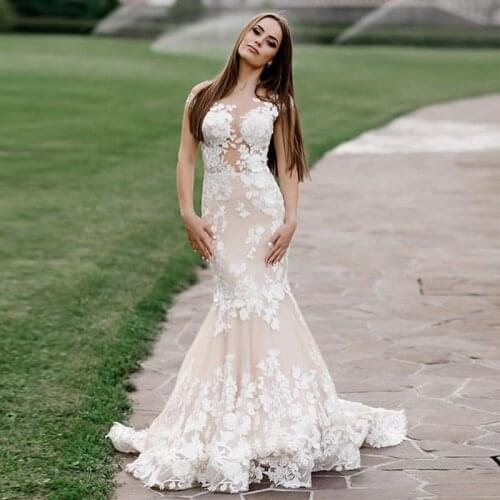 Illusion Bodice Mermaid Style Champagne Wedding Dress Ivory Appliques Russia Bridal Dress Backless Robe De Mariee Sweep Train