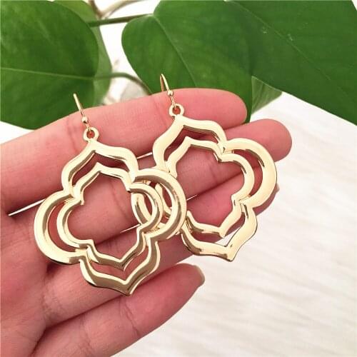 2020 New Trend Gold Color Four Leaf Hollow Drop Earrings For Women Girl Office Dinner Party Decoration Gorgeous Accessory
