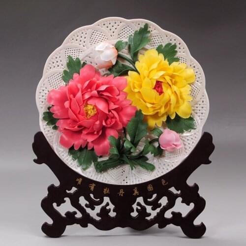 Auspicious peony porcelain ceramic disc hanging plate Home Furnishing gift hand hollow art Luoyang red ornaments