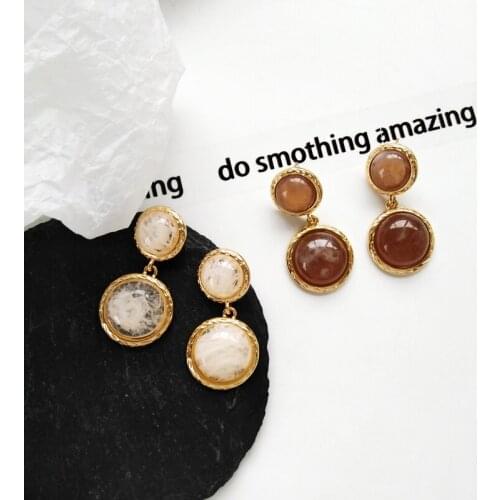 Personality aesthetic geometry stud earrings retro resin fair maiden temperament earrings jewelry accessories