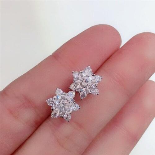 Silver Star Cut Diamond Test Total 2 Carat Excellent VVS1 D Color Moissanite Snowflake Stud Earrings Women Silver 925 Jewelry