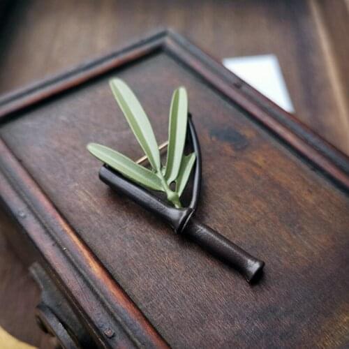 Chinese style literary fan retro bamboo leaf brooch men and women suit jacket pin accessories