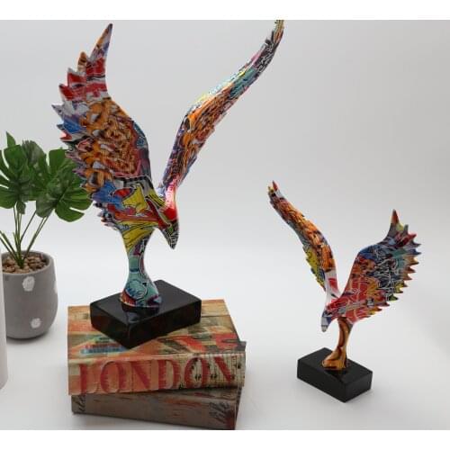 Office Decorations Painted Art Graffiti Simple Creative Room Color Eagle Decorations Home Entrance Wine Cabinet Resin Crafts