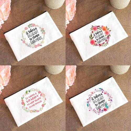 It Takes Big Heart To Shape Little Minds alphabet Cosmetic Bag Slogan Print Makeup Case Fashion Zipper Pouch Lovely Canvas Pouch