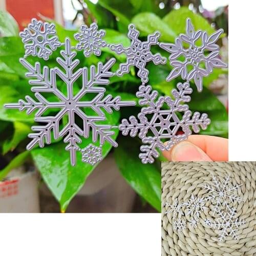 Suitable for Christmas metal cutting die and DIY scrapbook 3D photo album greeting card making creative snowflake 2020 NEW