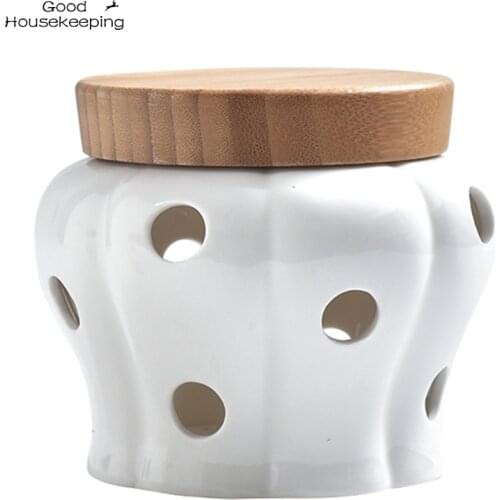 AT69 -Creative Ceramic Storage Cans Garlic Ginger Storage Tank Jar Bamboo Cover Kitchen Organizer Tools Home Decoration Accessor