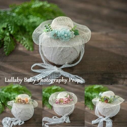 Newborn photography props Handmade baby full moon oil painting wind delicate needle ball ball texture cap Net yarn hat