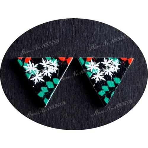 15 x 17mm Flower Triangle Wood Laser Cut Cabochon beads to make DIY Rings, Earrings, Brooch, Necklace pendant