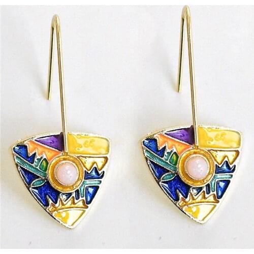 Unique Gold Alloy Earrings for Women Girl Yellow Enamel Triangle Shape Shield Earrings Vintage orecchini Party Charm Jewelry