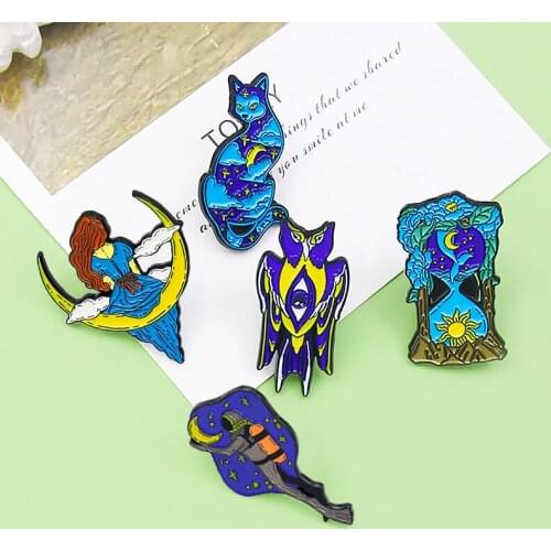 Night Sky Series Brooches Custom Starry Moon Cat Owl Astronaut Diver Hourglass Sun / Moon Enamel Pin Lapel Badge for Women Gift
