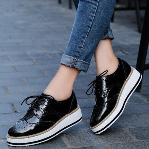 Women Flat Platform Spring Autumn Oxfords Ladies Patent Leather Lace Up Casual Shoes Female Thick Bottom Fashion Footwear