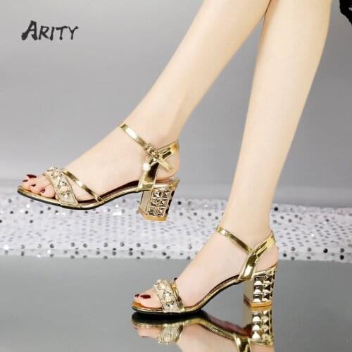 Sandalias De Mujer Womens Sandals Summer 2021 New Thick-heeled Rhinestone Buckle Shoes Open-toe Quality Women Chunky Sandals