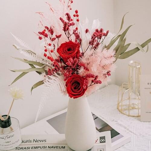 Preserved Rose Dried Flowers Bouquet Modern Natural Eucalyptus Leaves Plant Decorative Pampas Grass Wedding Arrangement Decor