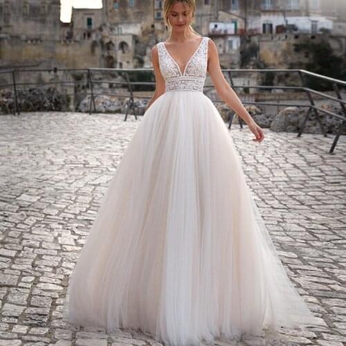 V Neck Wedding Dresses 2021 Light Champagne Floor Length Lace Open Back A Line Backless Bridal Gowns Vestido De Noiva