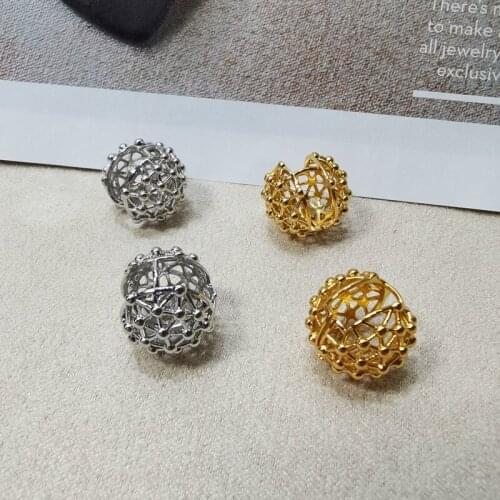 Temperament retro geometric fashion French minimalist round hollow ball stud earrings