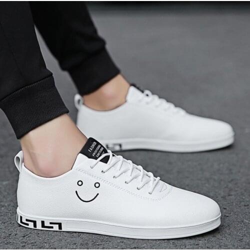 White Shoes 2021 Summer New Fashion Board Mens Shoes Red Board Shoes Casual Zapatillas Hombre Chaussure Homme