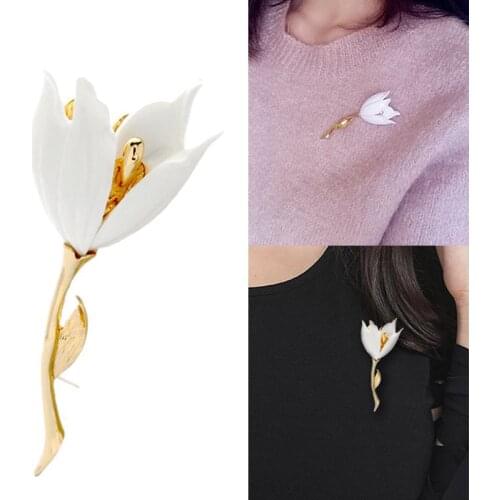 Jewelry Elegant White Resin Lily Flower Brooches For Women Wedding Party Clothing Wholesale Fashion Brooch Pins Gift Accessories