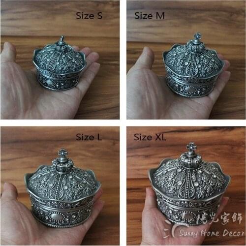 New Fashion Jewelry Case 4 Sizes Trinket Box Vintage Rose Flower Carved Crown Design with Stones Tin-alloy Metal Jewellery Box