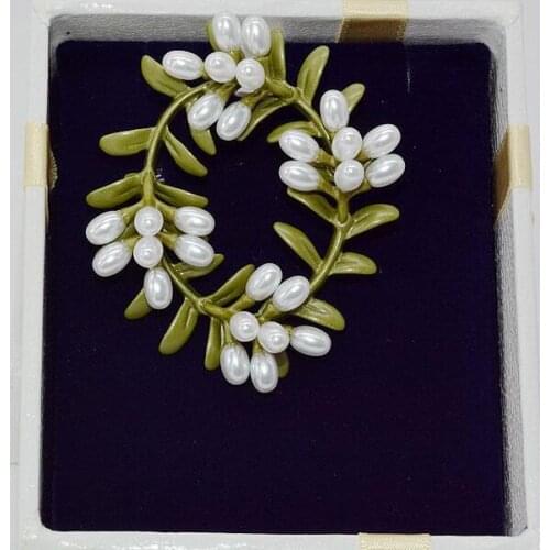 New antique brooch, brooch, green water drill pin, female